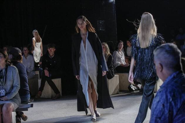 Models present creations by the US designer Narciso Rodriguez during the New York Fashion Week in New York, USA, on 13 September 2016. New York Fashion Week !ACHTUNG: NUR REDAKTIONELLE NUTZUNG!  NY01 20160914-636094260688242119