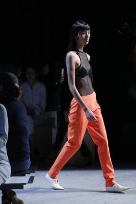 Models present creations by the US designer Narciso Rodriguez during the New York Fashion Week in New York, USA, on 13 September 2016. New York Fashion Week !ACHTUNG: NUR REDAKTIONELLE NUTZUNG!  NY01 20160914-636094260716165761