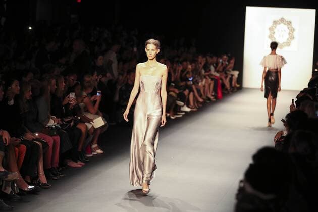 (160914) -- NEW YORK, Sept. 13, 2016 -- Models present creations of LANYU Spring Summer 2017 collection during the New York Fashion Week in New York, the United States, Sept. 13, 2016. ) (lrz) U.S.-NEW YORK-FASHION-LANYU WangxYing 