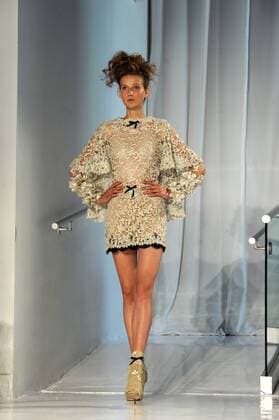 US: Reem Acra Spring-Summer 2017 Runway Show Reem Acra present her Spring-Summer 2017 collections as part of the New York Fashion Week in Manhattan.  JoanaxToro