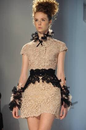 US: Reem Acra Spring-Summer 2017 Runway Show Reem Acra present her Spring-Summer 2017 collections as part of the New York Fashion Week in Manhattan.  JoanaxToro