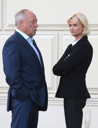 MOSCOW, RUSSIA - SEPTEMBER 13, 2016: CSKA s deputy head, Olympic gymnastics champion Svetlana Khorkina (R) with husband Oleg Kochnov outside Moscow s Bolshoi Theatre where a production of Giuseppe Verdi s opera Simon Boccanegra is to be presented by the Teatro alla Scala (Milan s grand opera house) as part of the 2016 Chereshnevy Les Open Art Festival. Artyom Korotayev TASS  TS031131