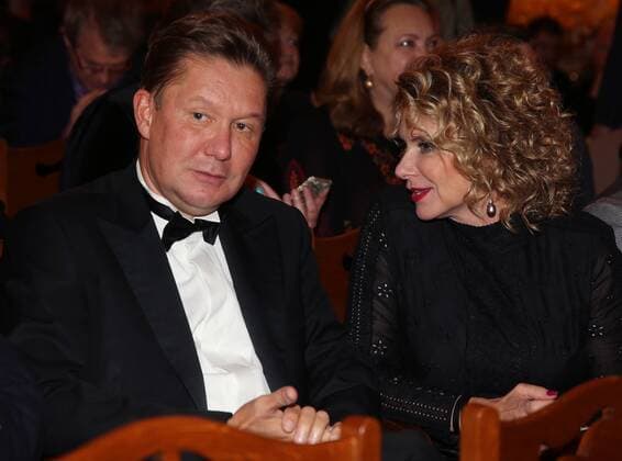 MOSCOW, RUSSIA - SEPTEMBER 13, 2016: Chairman of the board of directors at Gazprom, Alexei Miller (L) with wife Irina at Moscow s Bolshoi Theatre where a production of Giuseppe Verdi s opera Simon Boccanegra is to be presented by the Teatro alla Scala (Milan s grand opera house) as part of the 2016 Chereshnevy Les Open Art Festival. Artyom Korotayev TASS  TS031141