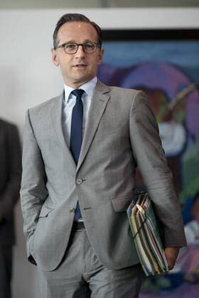 Bilder des Tages Heiko Maas, Kabinett DEU, Deutschland, Germany, Berlin, 14.09.2016 Heiko Maas, Bundesjustizminister SPD, vor der Kabinettssitzung im Berliner Kanzleramt. Heiko Maas, Federal Minister of Justice SPD, during a cabinet meeting at the chancellor office in Berlin.