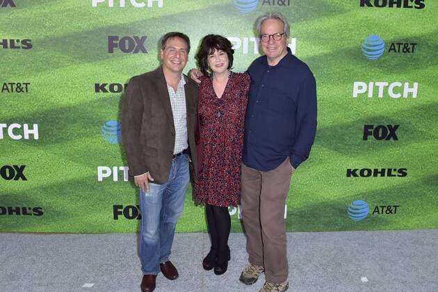 Rick Singer, Helen Bartlett und Tony Bill bei der Premiere der FOX TV-Serie Pitch auf dem West LA Little League Field. Los Angeles, 13.09.2016 Foto:xD.xStarbuckx xFuturexImage