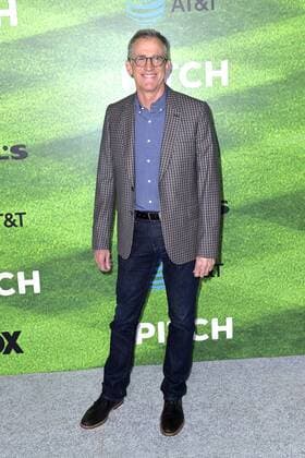 Kevin Falls bei der Premiere der FOX TV-Serie Pitch auf dem West LA Little League Field. Los Angeles, 13.09.2016 Foto:xD.xStarbuckx xFuturexImage