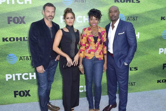 Eddie Cibrian, Jaina Lee Ortiz, Gabrielle Dennis und Morris Chestnut bei der Premiere der FOX TV-Serie Pitch auf dem West LA Little League Field. Los Angeles, 13.09.2016 Foto:xD.xStarbuckx xFuturexImage