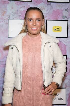 Caroline Wozniacki (26) bei der Ankunft zur Signature Statement Collection by HSN Show am 12.09.2016 im Rahmen der New York Fashion Week Spring Summer 2017 in NY New York Fashion Week S S 2017 - Signature Statement Collection by HSN - Front Row and Red Carpet 