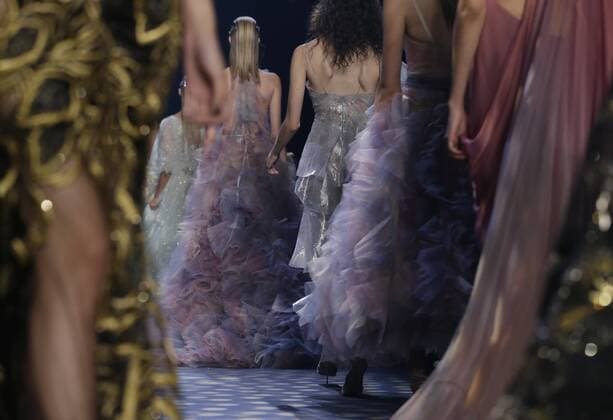 Models walk on the runway at the Marchesa Spring Summer fashion show during New York Fashion Week at The Dock, Skylight at Moynihan Station on September 14, 2016 in New York City.  NYP20160914133 JOHNxANGELILLO