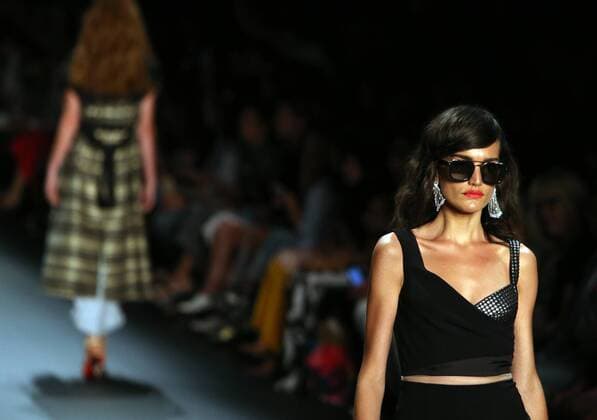 (160914) -- NEW YORK, Sept. 14, 2016 -- Models display creations of Bibhu Mohapatra 2017 Spring Summer collection during the New York Fashion Week in New York, the United States, on Sept. 14, 2016. ) U.S.-NEW YORK-FASHION-BIBHU MOHAPATRA QinxLang 