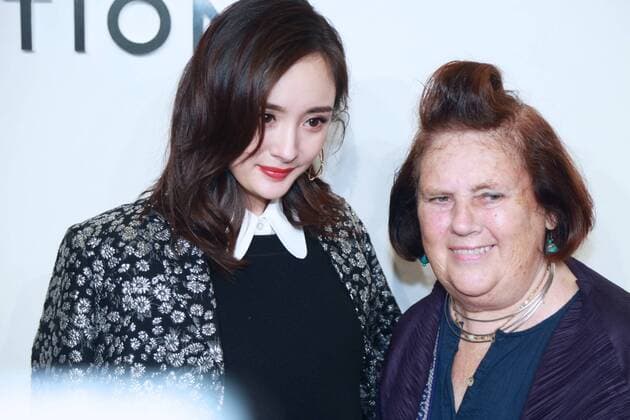 Chinese actress Yang Mi, left, and British fashion critic Suzy Menkes attend the Michael Kors fashion show during the New York Fashion Week Spring Summer 2017 in New York, USA, 14 September 2016. Yang Mi glams up Michael Kors show at New York fashion week  pbu504371_17