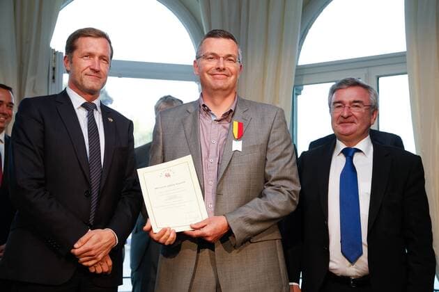 Preisverleihung Merites Wallons in Namur Walloon Minister President Paul Magnette, D Ici shops founder and director, Frank Mestdagh and Walloon Minister of Agriculture, Nature, Rurality, Tourism and Sports Infrastructure Rene Collin pictured during the award ceremony for the sixth edition of the Merites Wallons by the Walloon Government at the Elysette, in Jambes, Namur, Thursday 15 September 2016.  BRUNOxFAHY 04932336