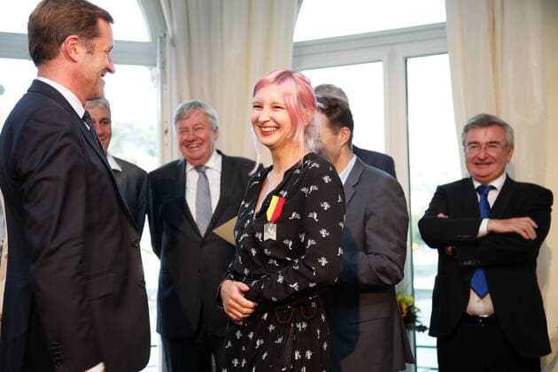 Preisverleihung Merites Wallons in Namur Walloon Minister President Paul Magnette (L) pictured as Singer Alice on the Roof aka Alice Dutoit (C) receives the title of officer of the Walloon Merits in the culture category during the award ceremony for the sixth edition of the Merites Wallons by the Walloon Government at the Elysette, in Jambes, Namur, Thursday 15 September 2016.  BRUNOxFAHY 04932393
