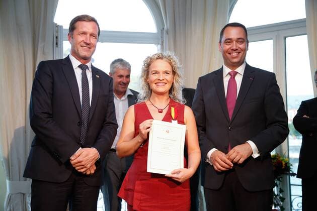 Preisverleihung Merites Wallons in Namur Walloon Minister President Paul Magnette, Artistic director Daphne Cornez and Walloon Minister of Public Works, Road Safety, Health, Social Affairs, Family Allowances, Equal Chances, Economic Activities and Heritage Maxime Prevot pictured during the award ceremony for the sixth edition of the Merites Wallons by the Walloon Government at the Elysette, in Jambes, Namur, Thursday 15 September 2016. BRUNOxFAHY 04932383
