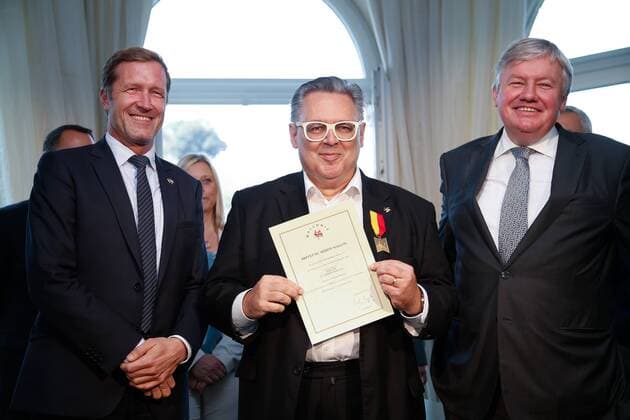 Preisverleihung Merites Wallons in Namur Walloon Minister President Paul Magnette, Wallimage director Philippe Reynaert and Walloon Minister of Economy, Industry, Innovation and IT Jean-Claude Marcourt pictured during the award ceremony for the sixth edition of the Merites Wallons by the Walloon Government at the Elysette, in Jambes, Namur, Thursday 15 September 2016.  BRUNOxFAHY 04932374
