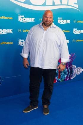 Joerg Moukaddam - Deutschlandpremiere von FINDET DORIE im Zoo Palast in Berlin am 15.09.2016. Deutschlandpremiere FINDET DORIE