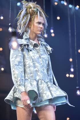 New York Fashion Week - Marc Jacobs Modenschau Karlie Kloss walks on the runway at the Marc Jacobs show during New York Fashion Week: at The Hammerstein Ballroom in New York City on September 15, 2016.  NYP201609150208 ANDREAxHANKS