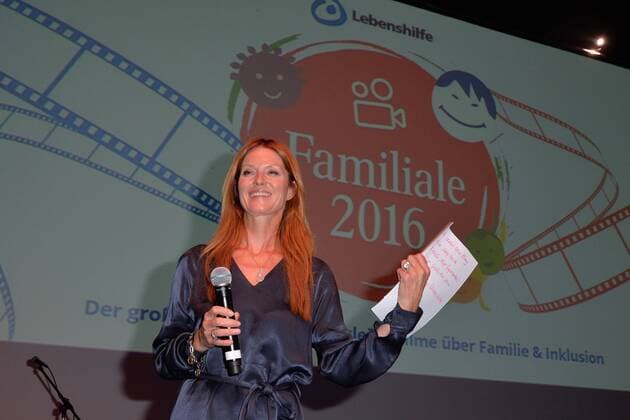 Gala der Familiale 2016 Esther Schweins, Schirmherrin der Lebenshilfe Preisverleihung der 1.ten Familiale 2016, Abschlussgala des Filmwettbewerbes der Lebenshilfe unter dem Motto; Drehen sie ihr eigenes Ding; im Kosmos in Berlin am 15.09.2016