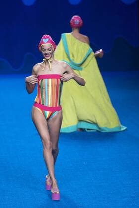 Madrid Fashion Week - Agatha Ruiz de la Prada show Model bei der Agatha Ruiz de la Prada Fashion Show auf der Mercedes-Benz Fashion Week Madrid Spring Summer 2017. Madrid, 16.09.2016 Agatha Ruiz de la Prada Model  Foto:xDyDxFotografosx xFuturexImage