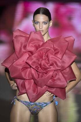 Model bei der Andres Sarda Fashion Show auf der Mercedes-Benz Fashion Week Madrid Spring Summer 2017. Madrid, 16.09.2016 Andres Sarda Model  Foto:xDyDxFotografosx xFuturexImage