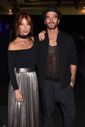 Juana Acosta y Alfonso Bassave en el front row del desfile Moises Nieto Manemane de la Mercedes Benz Fashion Week Madrid. 588 Diego Puerta Cordon Press Juana Acosta and Alfonso Bassave at the front row of Moises Nieto Manemane s fashion show at Mercedes Benz Fashion Week Madrid. Cordon Press  DiegoxPuerta