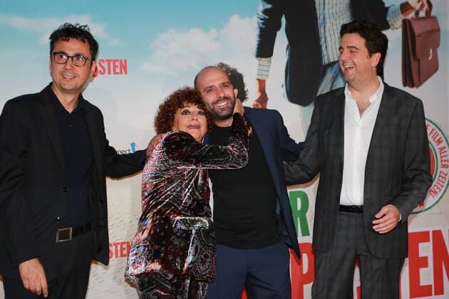 Berlin: Cinema Premiere Der Vollposten Cinema Premiere Der Vollposten in the Delphi Filmpalast in Berlin Kantstrasse. Release date is September 22, 2016. The photo shows the actor Bastian Pastewka and Schauspieler Checco Zalone and Schauspielerijn Ludovica Modugno and Regisseur Gennaro Nunziante  SimonexKuhlmey