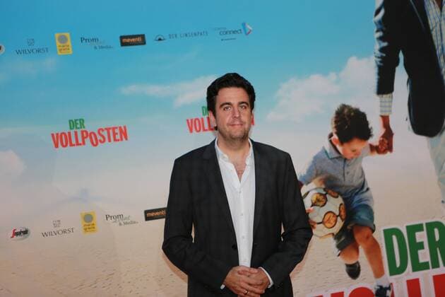 Berlin: Cinema Premiere Der Vollposten Cinema Premiere Der Vollposten in the Delphi Filmpalast in Berlin Kantstrasse. Release date is September 22, 2016. The photo shows the actor Bastian Pastewka  SimonexKuhlmey