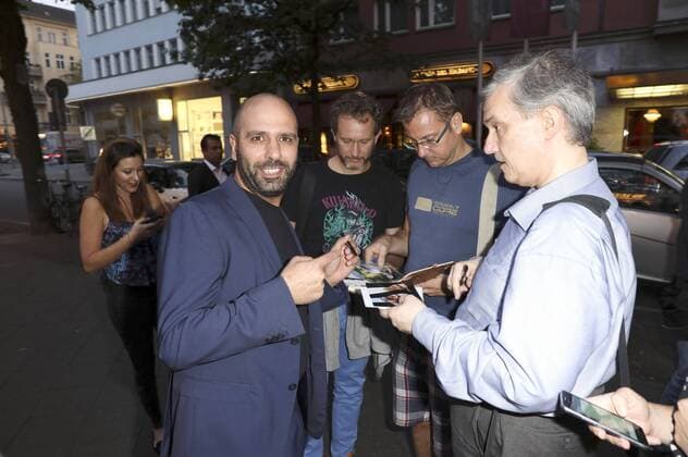 Checco Zalone bei der Premiere des Kinofilms Der Vollposten Quo vado? im Delphi Filmpalast. Berlin, 16.09.2016 Foto:xS.xGabschx xFuturexImage