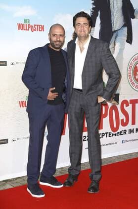 Checco Zalone und Bastian Pastewka bei der Premiere des Kinofilms Der Vollposten Quo vado? im Delphi Filmpalast. Berlin, 16.09.2016 Foto:xS.xGabschx xFuturexImage