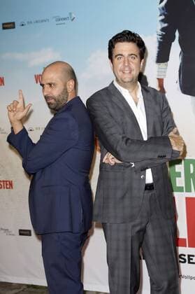 Checco Zalone und Bastian Pastewka bei der Premiere des Kinofilms Der Vollposten Quo vado? im Delphi Filmpalast. Berlin, 16.09.2016 Foto:xS.xGabschx xFuturexImage