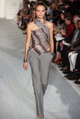 September 17, 2016 - London, United Kingdom - A model walks the runway at the DAKS designed by Filippo Scuffi show during London Fashion Week Spring Summer collections 2017 on September 16, 2016 in London, United Kingdom. London United Kingdom  - ZUMAn230