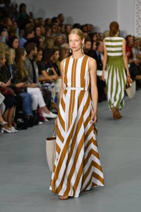 UK: LFW Jasper Conran collection A Model walks the Jasper Conran Spring Summer 17 Collection runway show during London Fashion Week. FOR EDITORIAL USE ONLY.Pacific Press Agency  HughxPeterswald