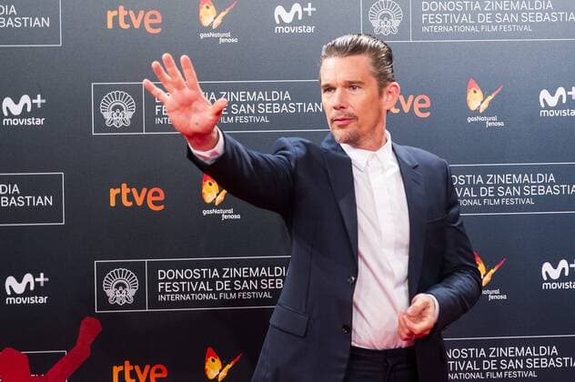 Ethan Hawke receives the Donostia Award during the 64rd San Sebastian Film Festival on September 17, 2016 in San Sebastian, Spain.  JosexIgnacioxunanue Ethan Hawke _64 Zinemaldia
