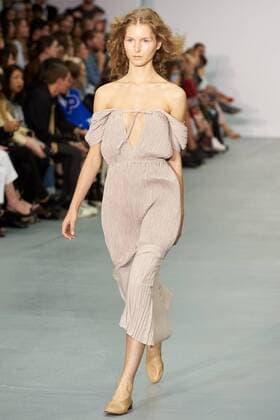 September 17, 2016 - London, England, United Kingdom - A Model presents creations by designer Barbara Casasola during the 2017 Spring Summer catwalk show at London Fashion Week in London on September 17, 2016. London United Kingdom  - ZUMAn230