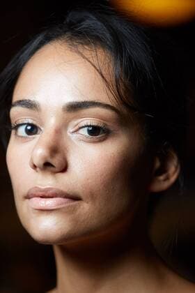 September 18, 2016 - London, England, United Kingdom - A model poses during backstage at London Fashion Week Spring Summer collections 2017 on September 18, 2016 in London, United Kingdom. London United Kingdom  - ZUMAn230