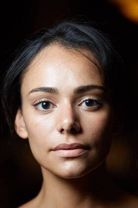 September 18, 2016 - London, England, United Kingdom - A model poses during backstage at London Fashion Week Spring Summer collections 2017 on September 18, 2016 in London, United Kingdom. London United Kingdom  - ZUMAn230