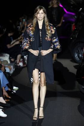 A model takes to the catwalk a creation by Spanish designer Alvaro Castejon and French Arnaud Maillard for label Alvarno during the Mercedes Benz Fashion Week Madrid (MBFWM) held in Madrid, Spain, 19 September 2016. The MBFWM will run from 15 to 20 September 2016. Mercedes Benz Fashion Week Madrid !ACHTUNG: NUR REDAKTIONELLE NUTZUNG!  20160919-636098895471209824