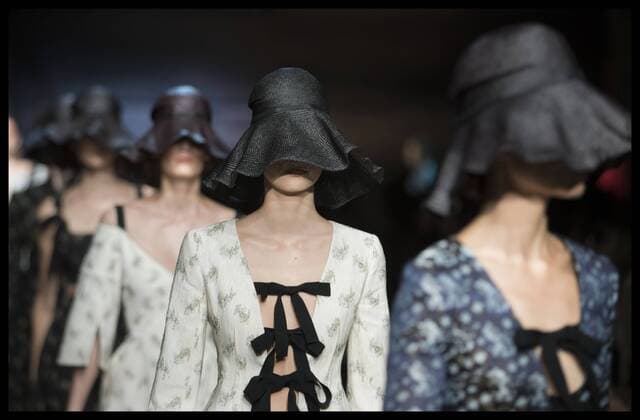 . 19 09 2016. London, United Kingdom. Finale of the Erdem show at London Fashion Week for Spring Summer 2017.  xStephenxLockx xi-Imagesx IIM-13469-0035