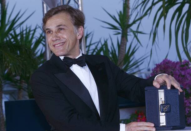 090525) -- CANNES, May 25, 2009 -- Austrian actor Christoph Waltz poses after winning the Best Actor award for his part in Inglourious Basterds by US director Quentin Tarantino at the closing ceremony of the 62nd Cannes Film Festival in Cannes, southern France, on May 24, 2009... (Zhang Yuwei) (lyx)  - ZUMAx10_
