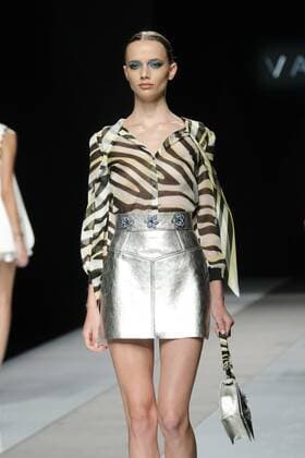 September 19, 2016 - Madrid, Madrid, Spain - A model walks on the runway at the Felipe Varela show during Mercedes-Benz Fashion Week Madrid Spring Summer 2017 at Ifema on September 19, 2016 in Madrid, Spain. Madrid Spain  - ZUMAn230