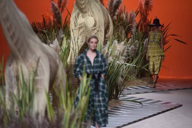 Bilder des Tages Madrid Fashion Week - Jorge Vazquez Desfile de Jorge Vazquez en Mercedes Benz Fashion Week Madrid. 588 Diego Puerta Cordon Press Jorge Vazquez s fashion show at Mercedes Benz Fashion Week Madrid. Cordon Press  DiegoxPuerta