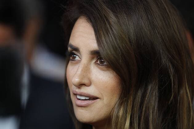 Spanish actress Penelope Cruz poses during the presentation of her documentary I Am One Among One Hundred Thousand , in Madrid, Spain, 19 September 2016. The documentary, written and directed Penelope Cruz in collaboration with Uno Entre Cien Mil foundation, aims to raise awareness of children with leukemia. EFE Juanjo Martin Presentation of the documentary I Am One Among One Hundred Thousand !ACHTUNG: NUR REDAKTIONELLE NUTZUNG!  GRA449 20160919-636099153801031048