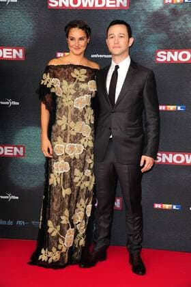 Shailene Woodley und Joseph Gordon-Levitt bei der Snowden Filmpremiere am 19.09.2016 in München Snowden Kino Premiere in Muenchen 2016 