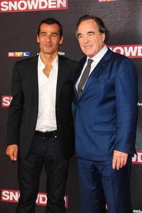 Erol Sander und Oliver Stone bei der Snowden Filmpremiere am 19.09.2016 in München Snowden Kino Premiere in Muenchen 2016 