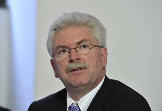 Finanzgipfel München, DEU, 06.11.2008 Auf dem bayerischen Finanzgipfel diskutieren hochkarätige Experten über die Krise auf den Finanzmärkten. Martin Zeil, bayerischer Wirtschaftsminister. München Bayern Bayern DEU, Deutschland DEU, Deutschland Copyright: argumx xFalkxHeller