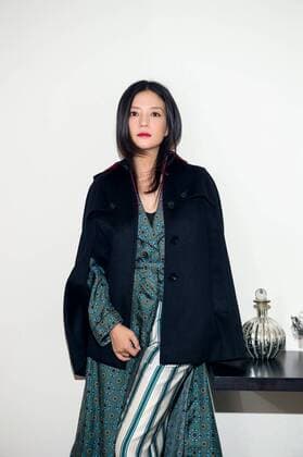 LONDON, ENGLAND - SEPTEMBER 19: Vicki Zhao wearing Burberry at the Burberry September 2016 show during London Fashion Week SS17 at Makers House on September 19, 2016 in London, England.  CFP492356171