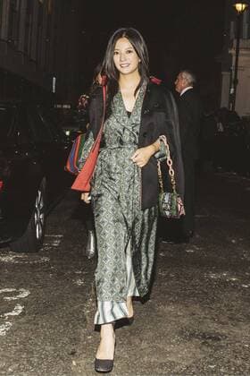 LONDON, ENGLAND - SEPTEMBER 19: Vicki Zhao wearing Burberry at the Burberry September 2016 show during London Fashion Week SS17 at Makers House on September 19, 2016 in London, England.  CFP492356174