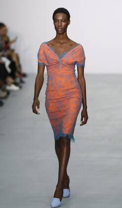 (160920) -- LONDON, Sept. 20, 2016 -- A model walks the runway at the Emilio De La Morena show during the London Fashion Week Spring Summer collections 2017 in London, Britain, on Sept. 20, 2016. ) BRITAIN-LONDON-LONDON FASHION WEEK-EMILIO DE LA MORENA HanxYan 