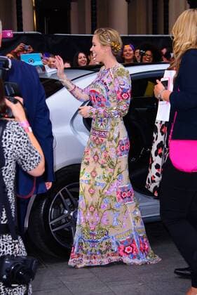 . 20 09 2016. Odeon, Leicester Square, London, United Kingdom. Emily Blunt arrives at The Girl On The Train World Premiere.  xChrisxJosephx xi-Imagesx IIM-13479-0007
