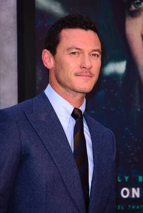 . 20 09 2016. Odeon, Leicester Square, London, United Kingdom. Luke Evans arrives at The Girl On The Train World Premiere.  xChrisxJosephx xi-Imagesx IIM-13479-0029